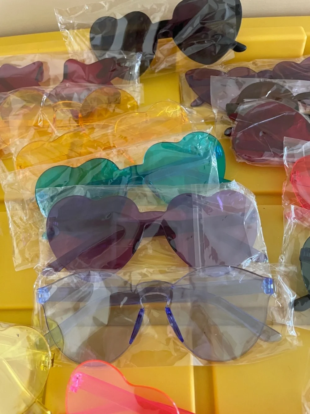 Kids Heart-Shaped Sunglasses - Pink